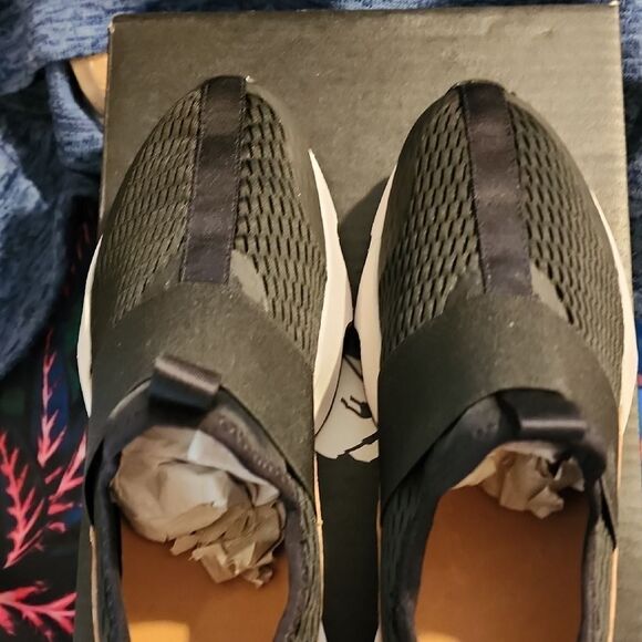 Sorel Men's Black and Tan Slip-On Sneakers - Picture 4 of 8